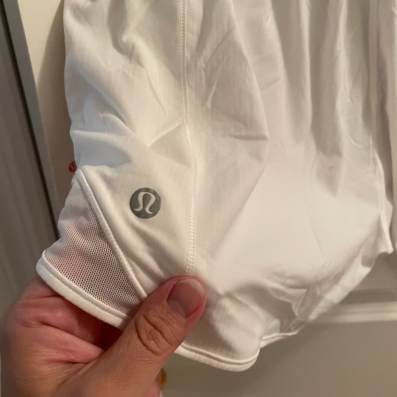 LULULEMON HOTTY HOTS LR 4 IN NWT - Picture 7 of 7